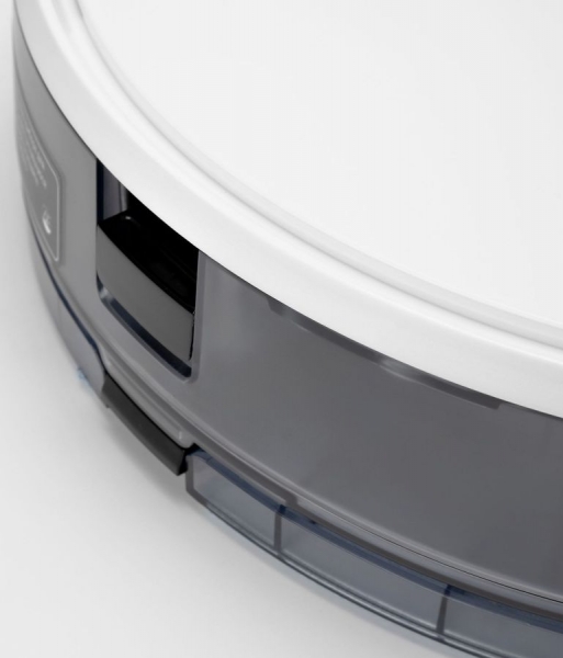 Пылесос-робот iBoto Smart L920SW белый/серебристый