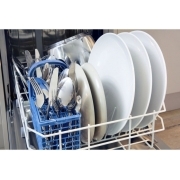 Посудомоечная машина Indesit DSCFE 1B10 S RU серебристый (узкая)