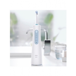 Набор электрических зубных щеток Oral-B Vitality 100 + Aquacare 4 Oxyjet черный/белый