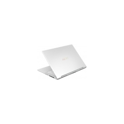 Ноутбук Gigabyte Aero 16 OLED BSF серебристый 16