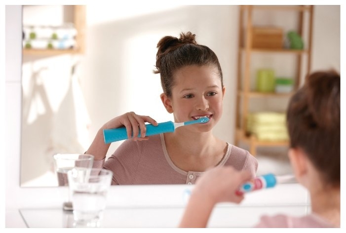 Детская зубная щетка Philips Sonicare For Kids HX6311/07