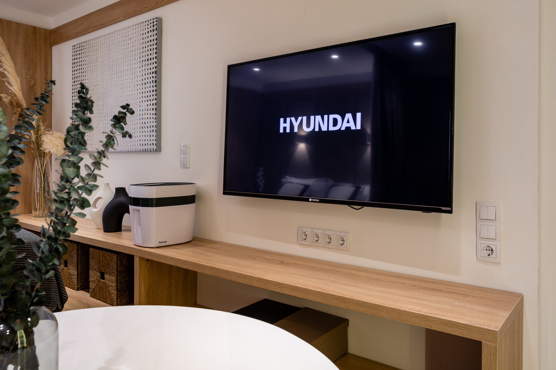 Телевизор Hyundai  50